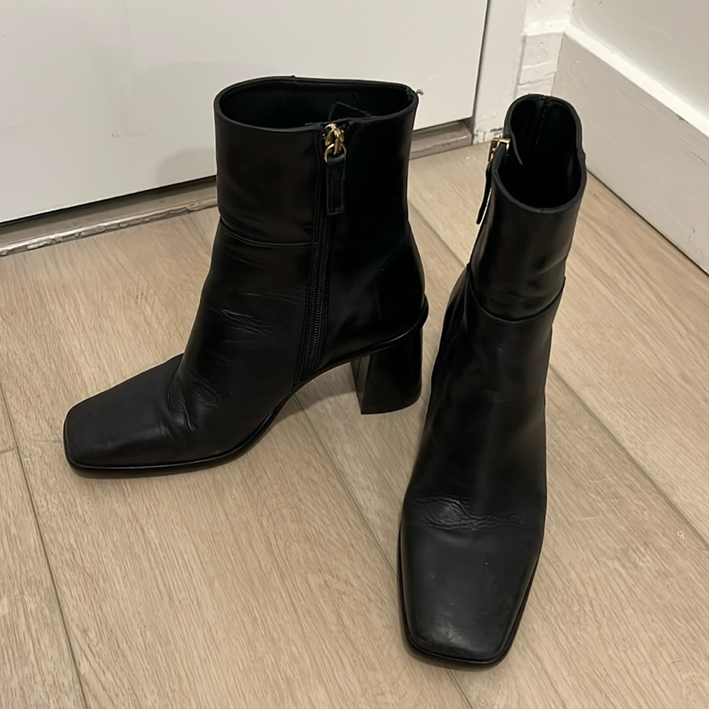 Alohas Black Heeled Boots